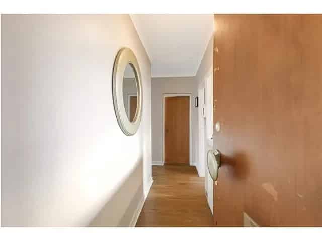 3 Bedroom Flat for Sale in Kirkvale Court