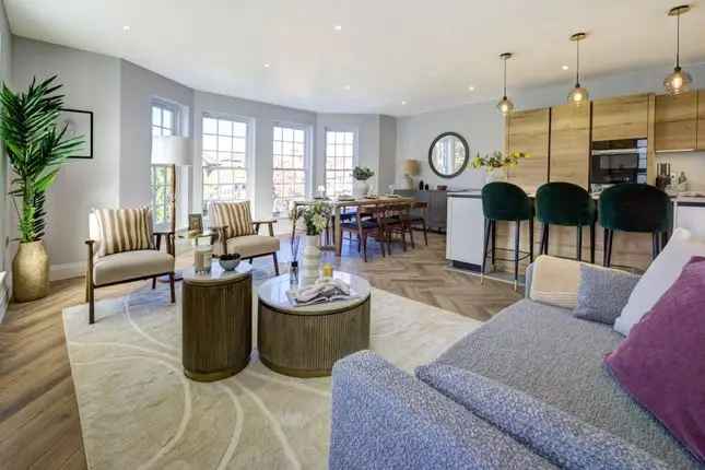 Flat for sale in West Heath Road, London NW3