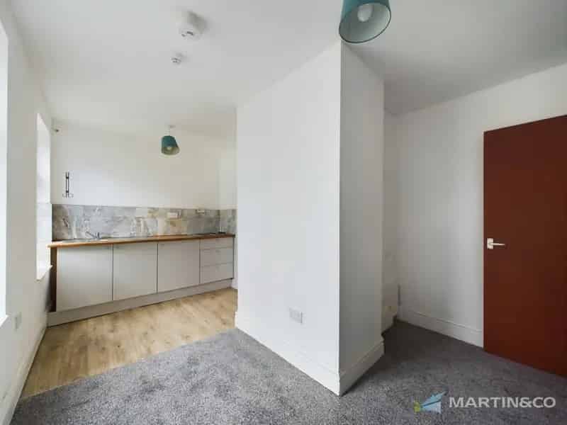 7 Bedroom Apartment Block Blackpool Great Investment Opportunity