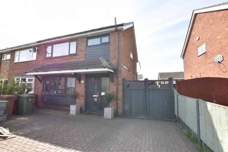 3 bedroom House
 For Sale