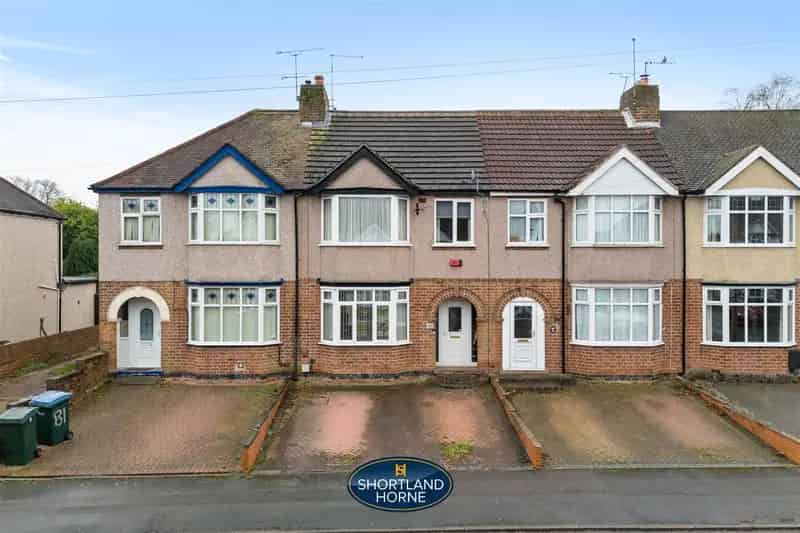 3 Bedroom Extended Terrace House to Rent