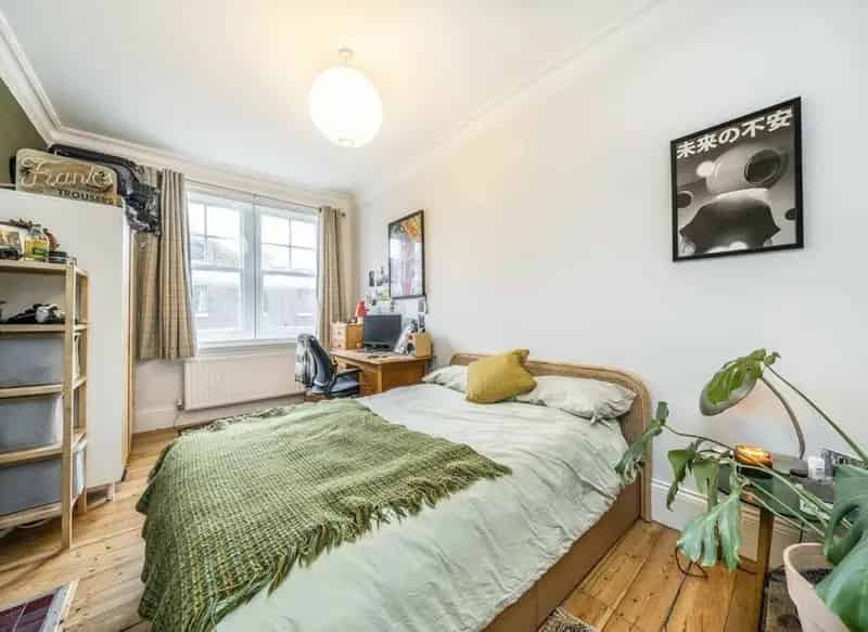 3 Double Bed Lateral Apartment Victorian Conversion London Fields