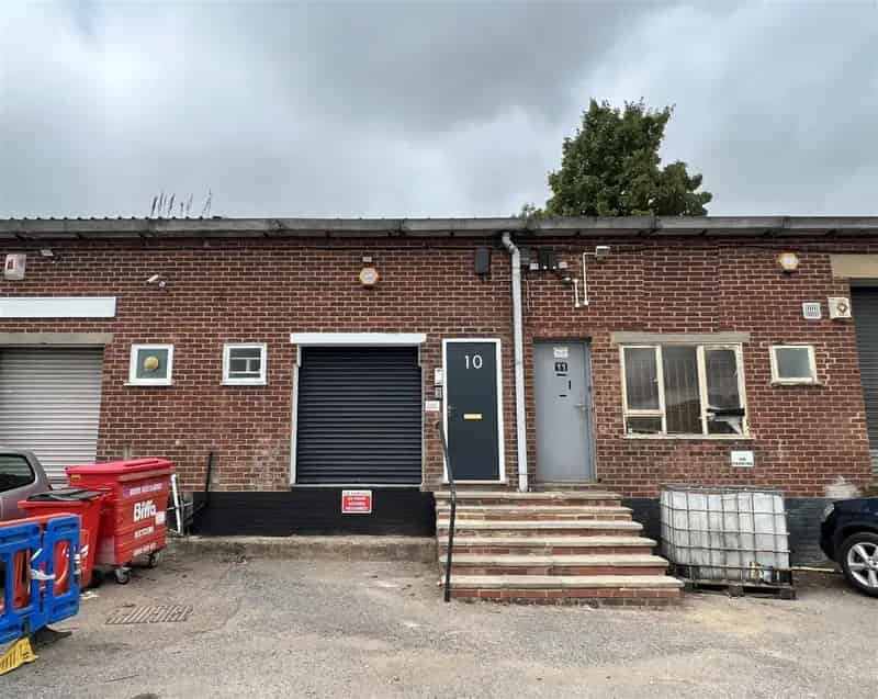 Refurbished Industrial Unit Chesham A41 Access