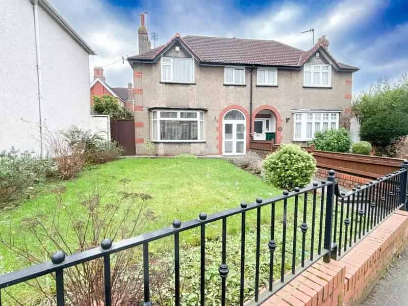 4 Bedroom Semi-Detached House for Sale