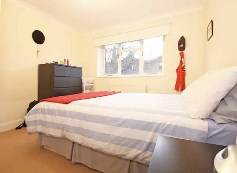Two Double Bedroom Apartment Near Shepherds Bush Station