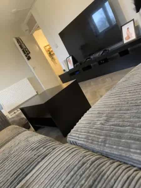 Spacious 1st Floor Flat Near Town - Newly Refurbished