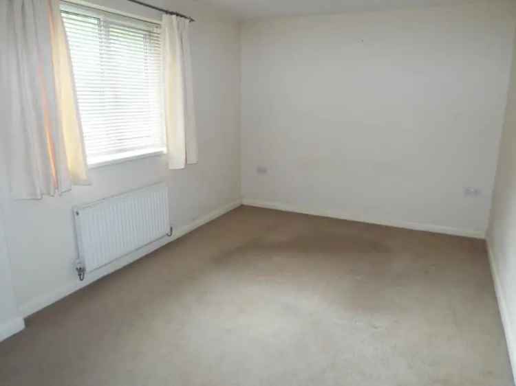 2 Bedroom Apartment Acocks Green Near Shops and Station