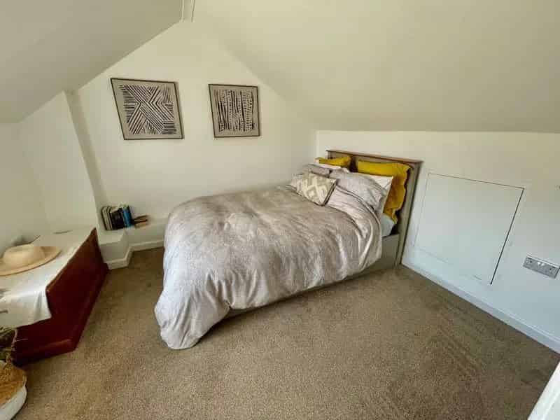 2 Bed Cottage For Sale