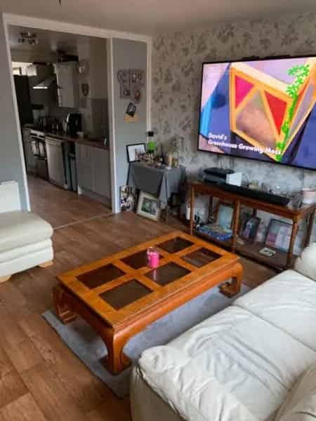 4 Bedroom House for Sale - New Kitchen and Bathroom