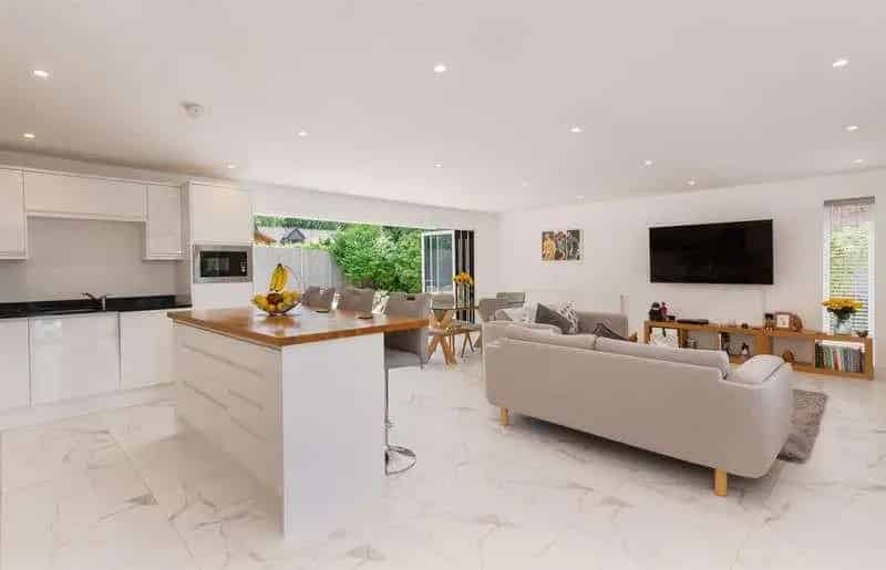 3 bed house for sale