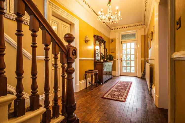4 Bedroom Detached House For Sale with Planning Permission