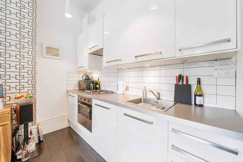 Elmcourt Road Flat near Thameslink Station