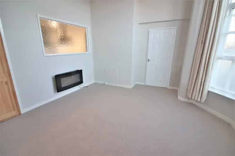 One-Bed Promenade Apartment with Parking