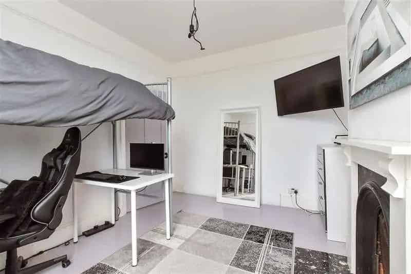 4 Bed Victorian House For Sale in Fiveways