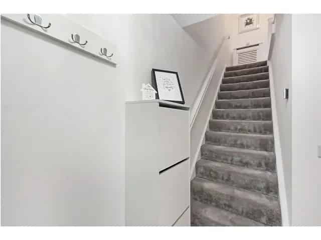 2 Bedroom Terraced House for Sale - Modern Mid-Terrace Villa