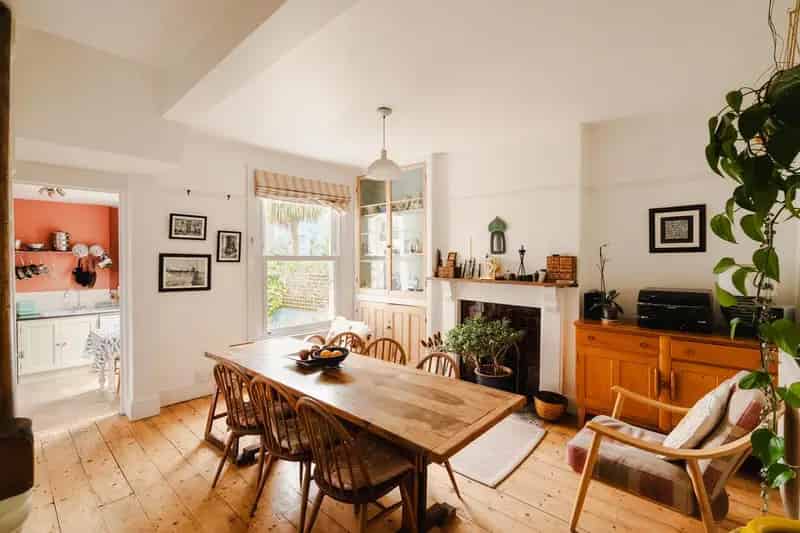 4 Bedroom End of Terrace House for Sale