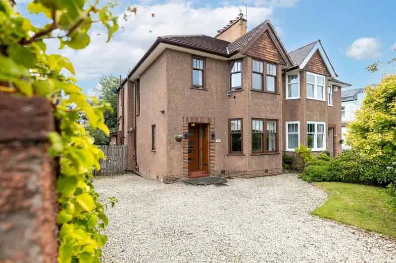 3 Bedroom Semi-Detached House for Sale in Shawlands Glasgow