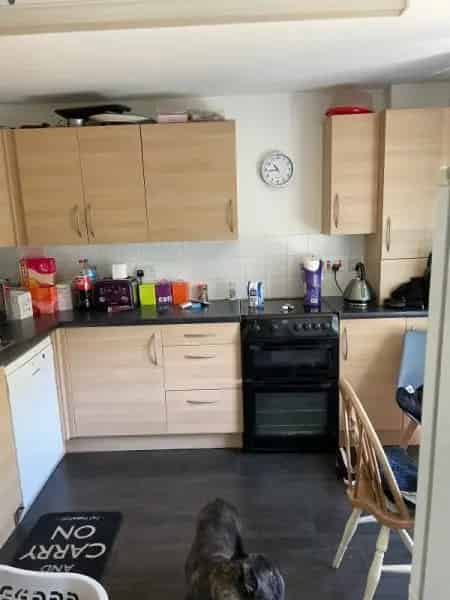 Large 3 Bed Semi Detached House Near A23