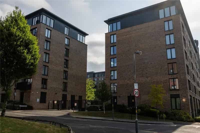 2 Bedroom Apartment for Sale Near Five Ways Station