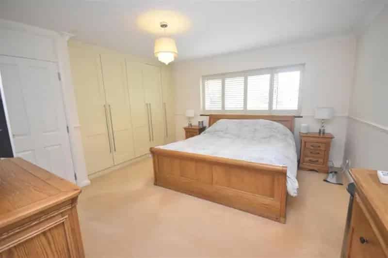 4 Bed Detached House For Sale