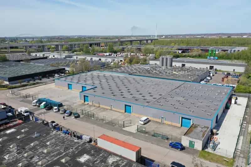 Fully Refurbished Warehouse Unit 25744 sq ft Runcorn M56 Access