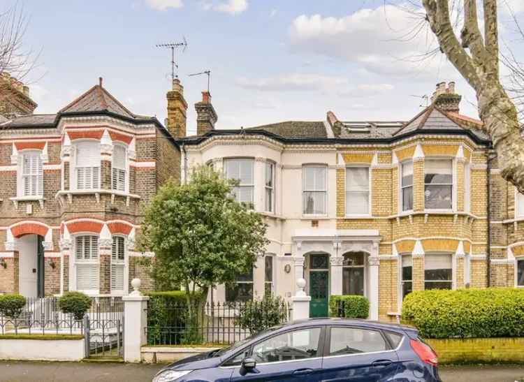 Two Bedroom Flat near Clapham South