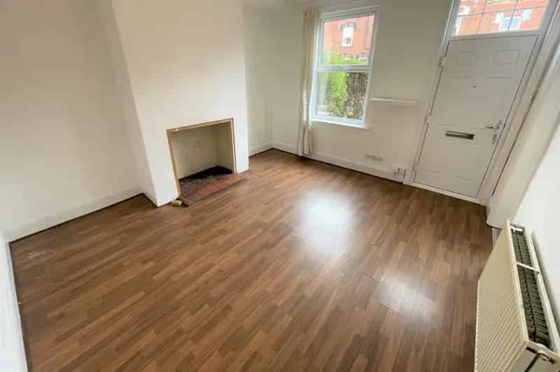 3 Bedroom Mid Terrace House To Let Chapel Allerton