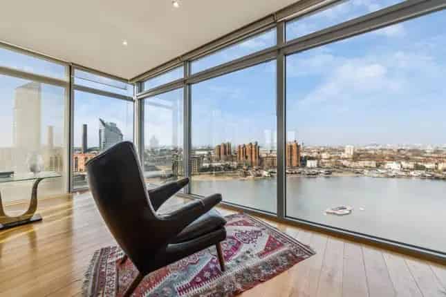 Flat for sale in Battersea Church Road, London SW11