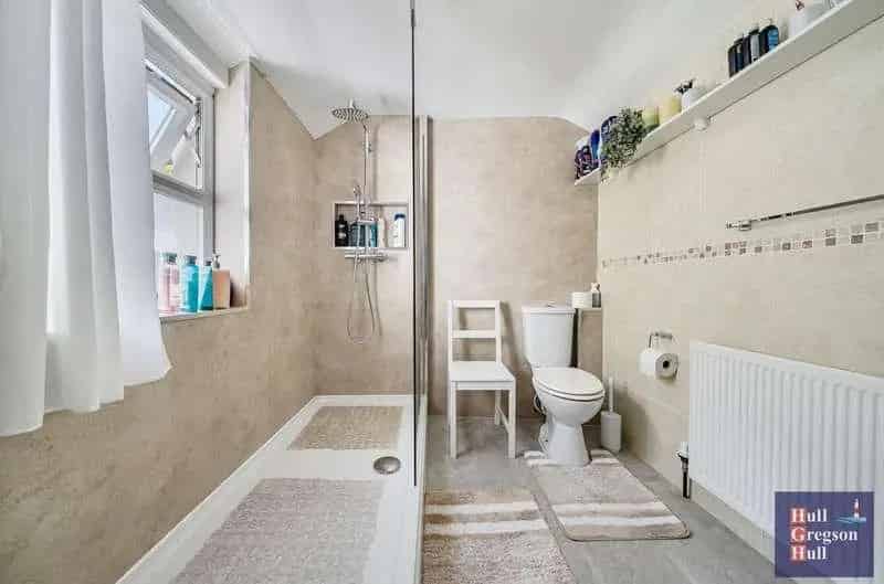 3 bed house for sale