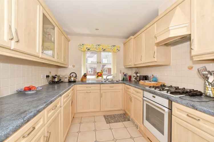 2 Bedroom Apartment for Sale in Nutfield Ridge