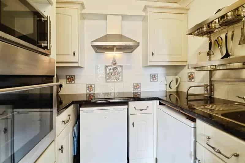 1 Bedroom Retirement Flat near Penarth Pier