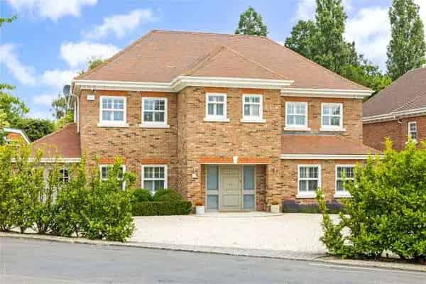 5 Bedroom Detached House for Sale in Harpenden