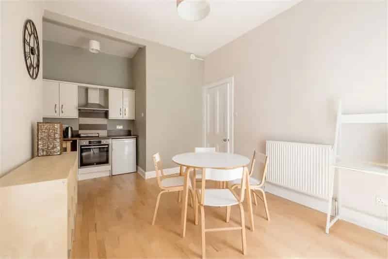 1 Bed Flat Shandon 2 Reception Rooms Private Gardens