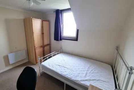 3 Bedroom HMO Maisonette 121m² Aberdeen Free Parking