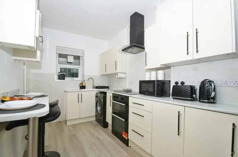 2 Bedroom Terraced House For Sale - Modern Refurbished