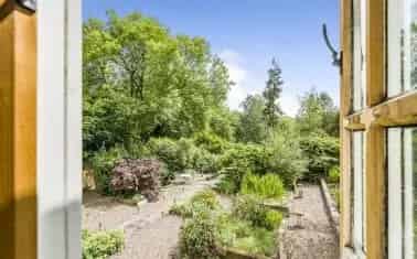 Knapp Cottage Charming Period Home with Extensive Gardens