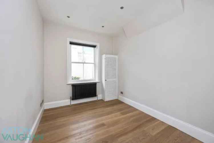 2 Bedroom Apartment Kemptown Sea View Balcony Refurbished