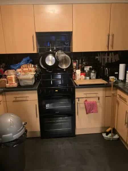 5 Bed Semi Detached House with Garage Near London