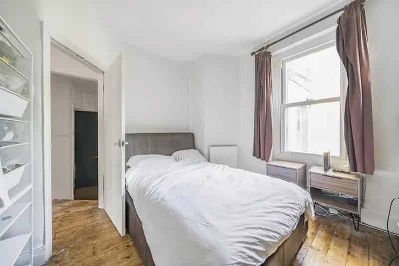 Two Bedroom Victorian Flat Stockwell Oval