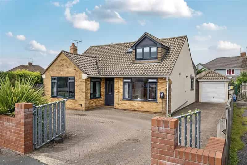 4 Bedroom Detached Bungalow For Sale