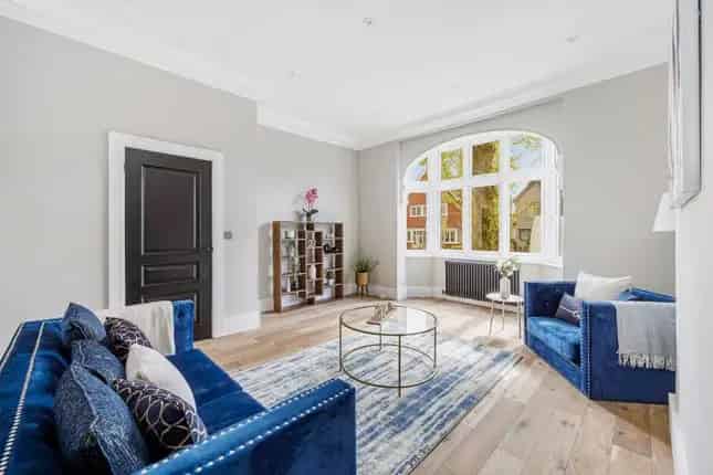 5 Bedroom Family Home for Sale in Acton W3