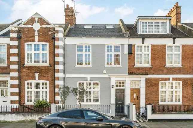 Four Double Bedroom Family House for Sale in Fulham SW6