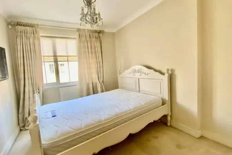 Two Bedroom Apartment Ongar CM5 0BW