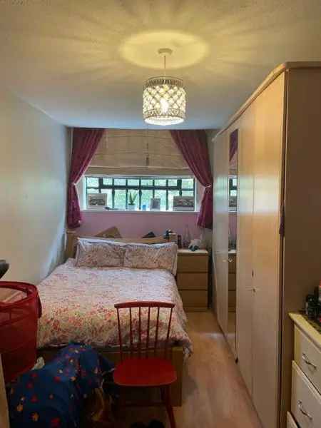 Flat For Rent in London, England