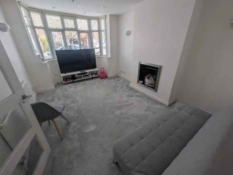 4 Bedroom House To Let Solihull