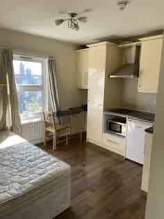1 Room Studio Flat 44m2 London - Bills Included
