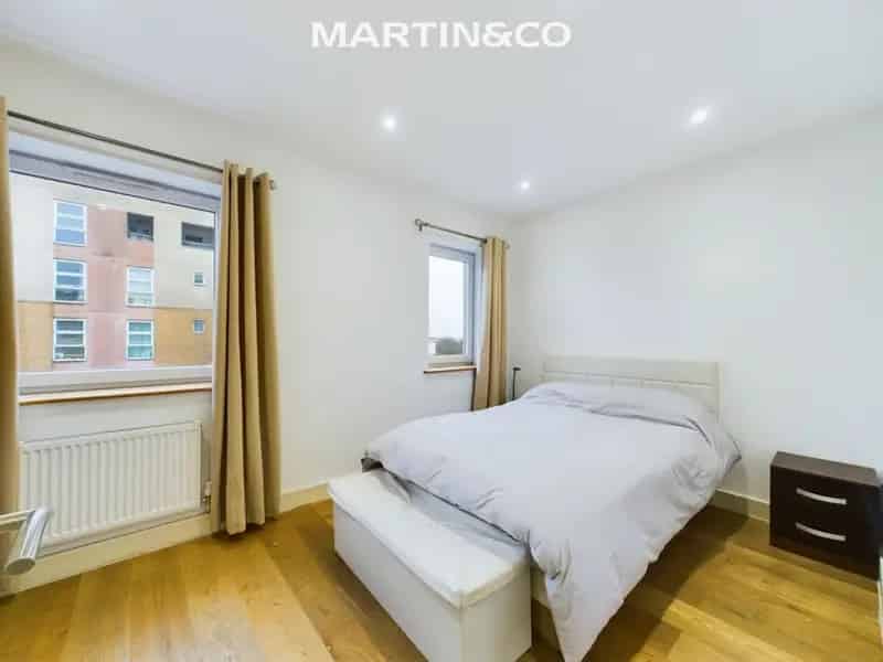 1 Bedroom Flat For Sale Modern Development Allocated Parking