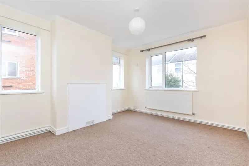 2 Bedroom Apartment House to Rent Brighton
