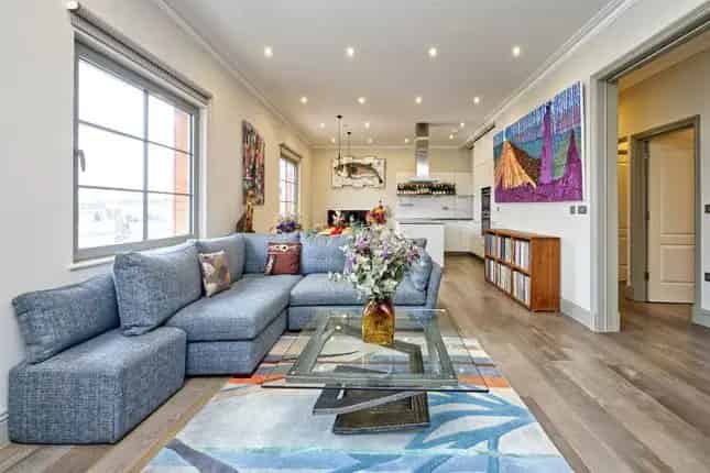 Flat for Sale in Chepstow Villas London W11
