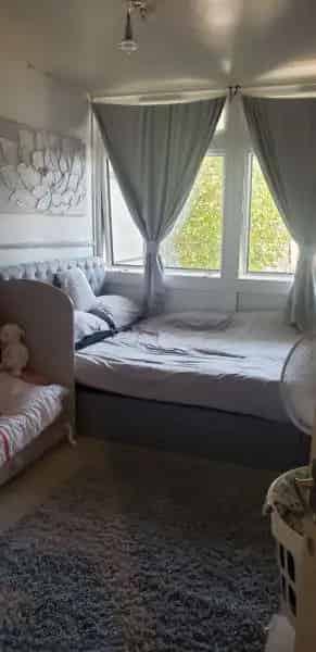 Spacious 2-Bed Flat near Surrey Quays Tube